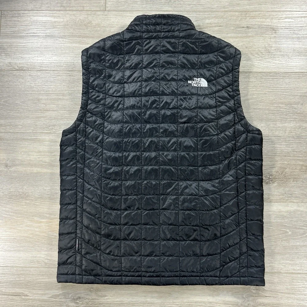 The North Face Mens Medium Black ThermoBall Eco Quilted Insulated Puffer Vest